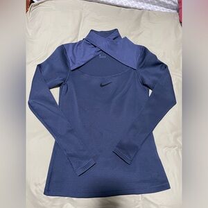Nike dri fit long sleeve top small.